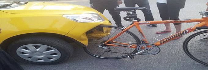 塑料保险杠不堪一击 难道是偷工减料?